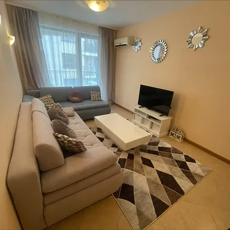 Menada Royal Sun Apartments Sunny Beach Room photo