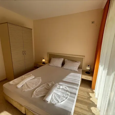 Menada Royal Sun Apartments Sunny Beach Room photo
