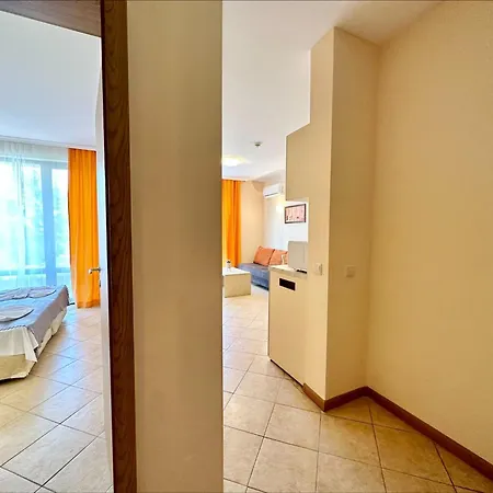 Menada Royal Sun Apartments Sunny Beach Room photo