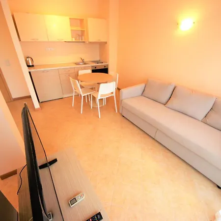 Menada Royal Sun Apartments Sunny Beach Room photo