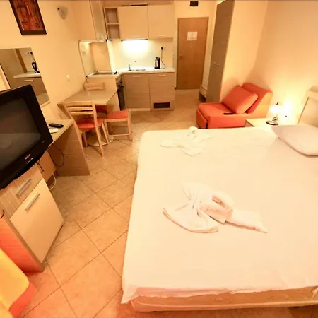 Menada Royal Sun Apartments Sunny Beach Room photo
