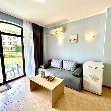 Menada Royal Sun Apartments Sunny Beach Room photo