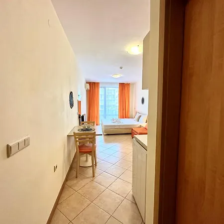 Menada Royal Sun Apartments Sunny Beach Room photo