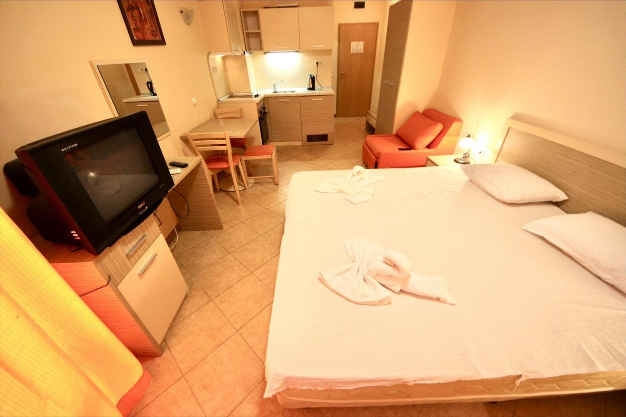 Menada Royal Sun Apartment *